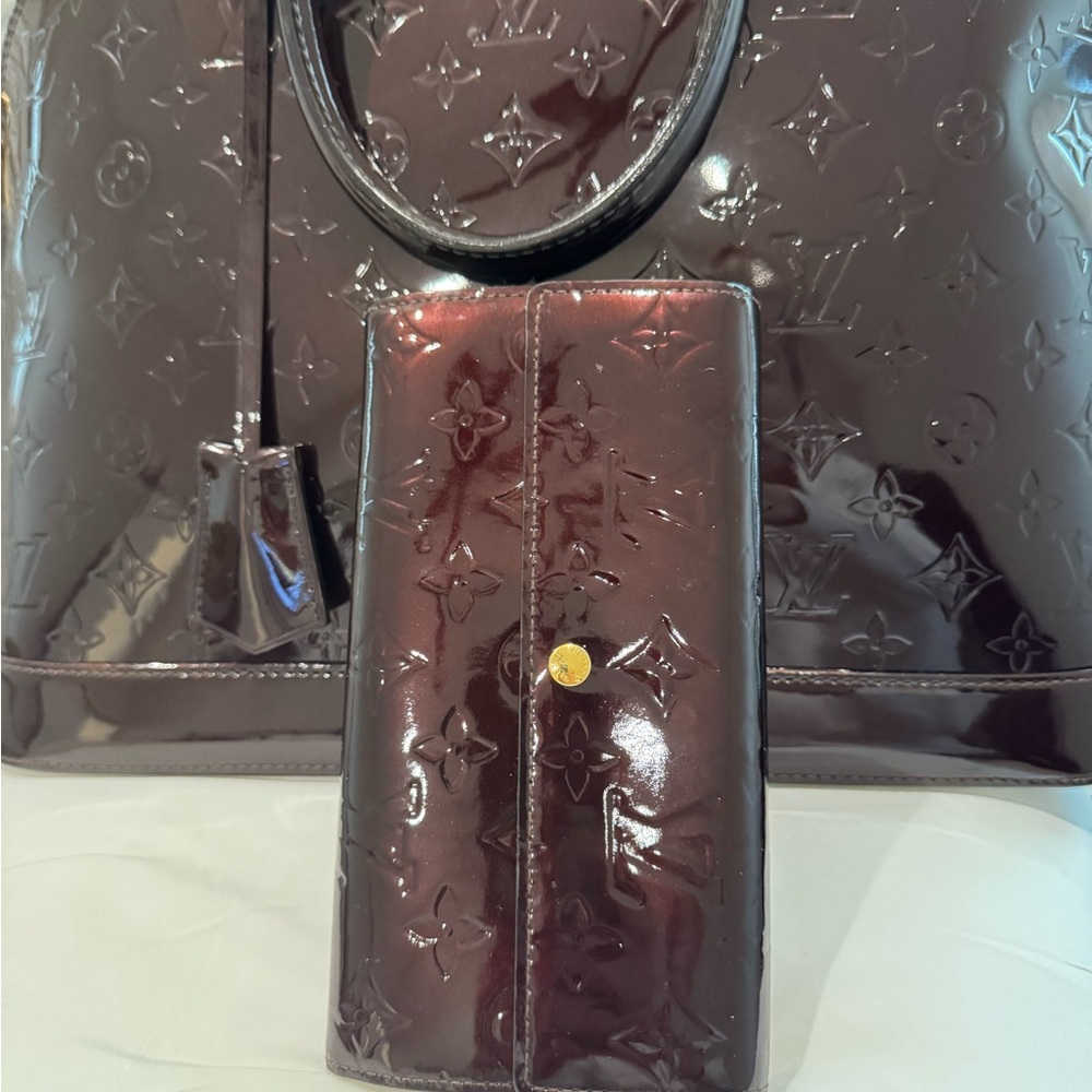 Louis Vuitton Vernis Alma Bag & wallet bundle . Large size